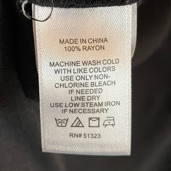 1.STATE BLACK CASCADE SLEEVE TOP - Picture 6 of 6